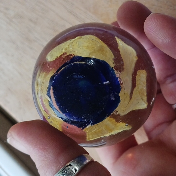 VINTAGE Glass Heavy Paperweight Flower Collectible - Picture 5 of 8